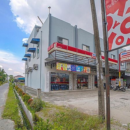 Oyo 90637 Rumah Ni Karo Medan Exteriér fotografie