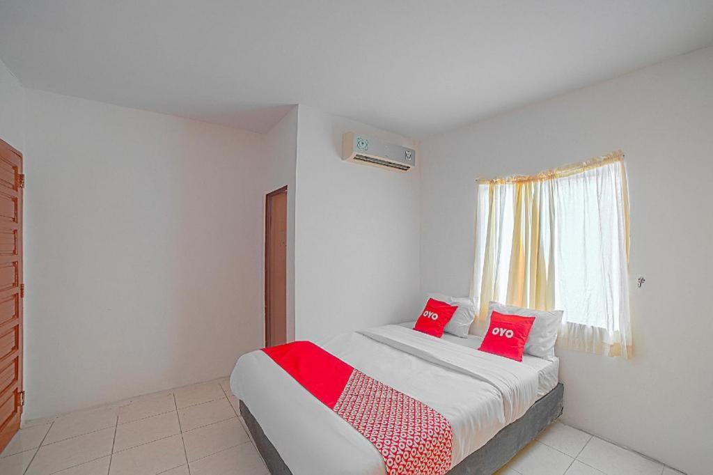 Oyo 90637 Rumah Ni Karo Medan Exteriér fotografie